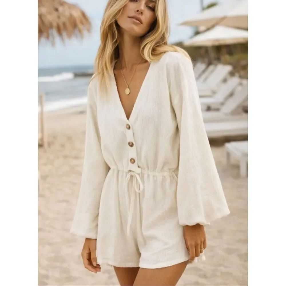 Sabo Skirt white vneck long sleeve button front romper size xs